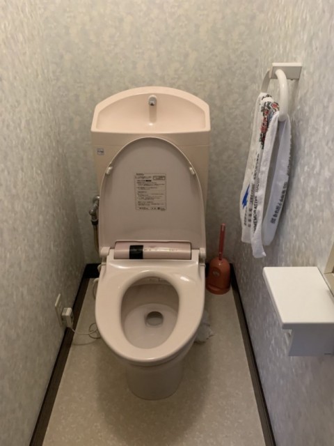 トイレリフォーム　施工前